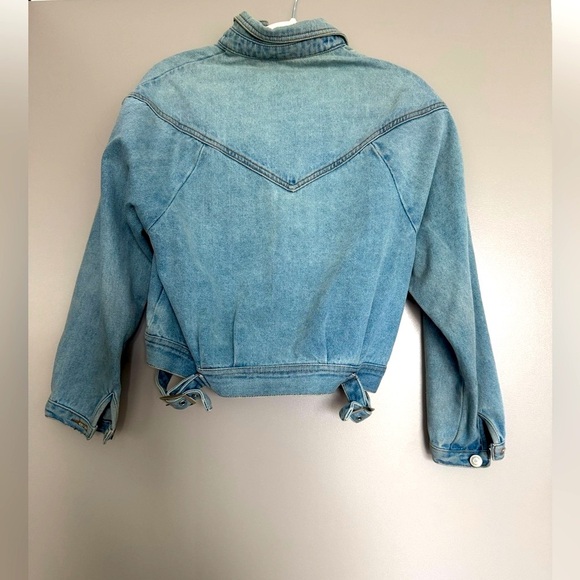 Brandy Melville Isabelle Cropped Denim Jacket 💙 - Picture 5 of 12